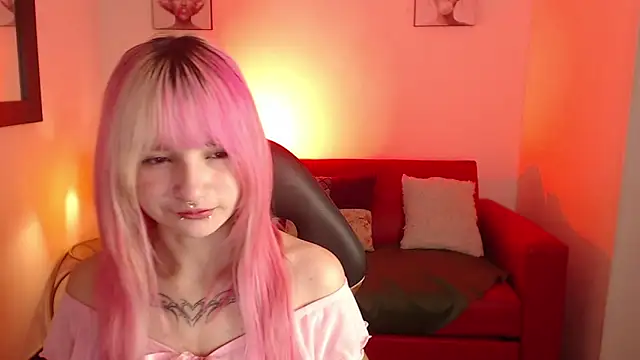  Charlotte Collins  online show from 06/10/26, 03:00