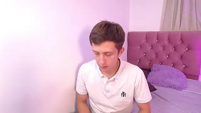 mae nathan  online show from 07/17/26, 12:06