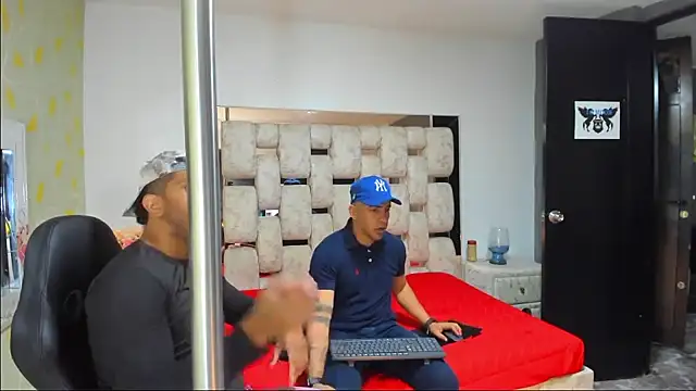 AngelAndChris online show from 09/10/25, 12:16