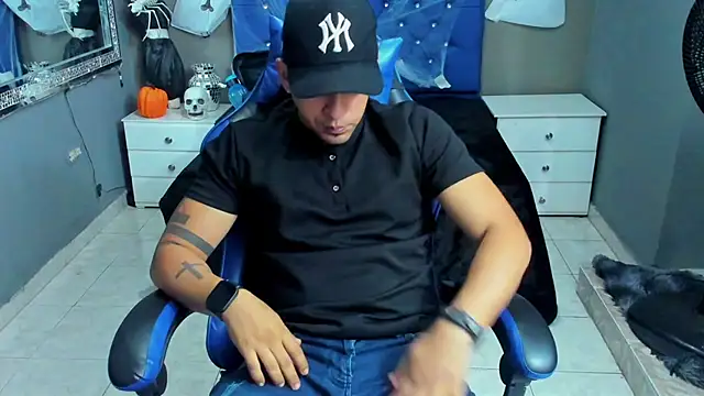 AngelAndChris online show from 10/24/25, 12:23