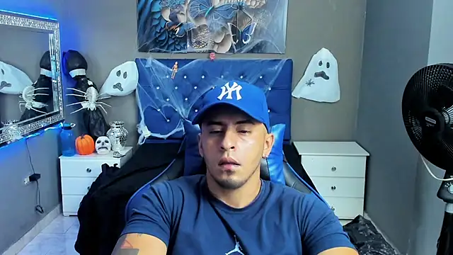 AngelAndChris online show from 10/29/25, 12:18