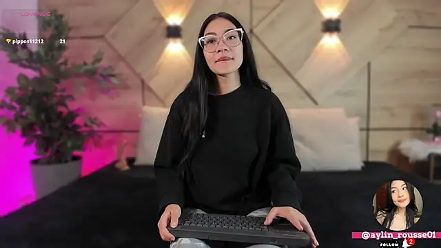 aylin rousse online show from 10/12/25, 11:42