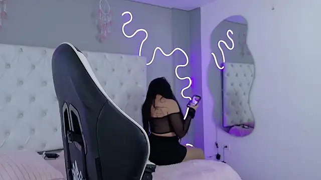 Emma visconti online show from 10/02/25, 12:34