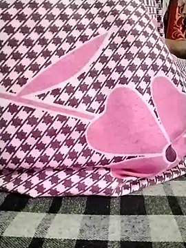 Snapshot of sexy__girls98 chatting on 10/17/25, 05:15 sexy  girls98 online show from 10/17/25, 05:15