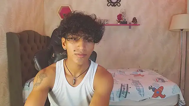 bull cam online show from 10/29/25, 03:14