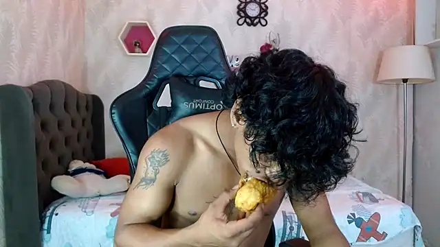 bull cam online show from 10/30/25, 05:02