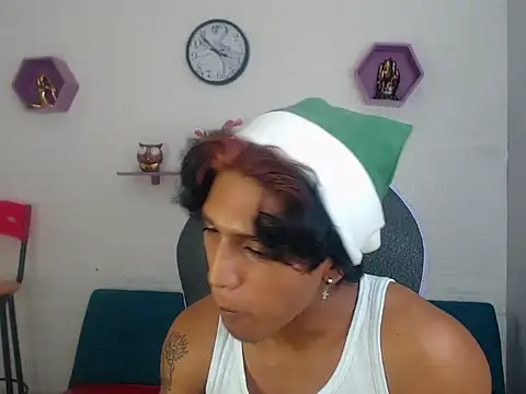 bull cam online show from 12/14/25, 02:06