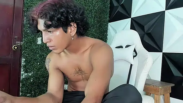 bull cam online show from 12/14/25, 02:11