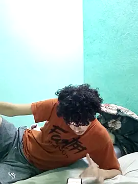 Snapshot of PijaArgentaa chatting on 10/19/25, 04:02 PijaArgentaa online show from 10/19/25, 04:02