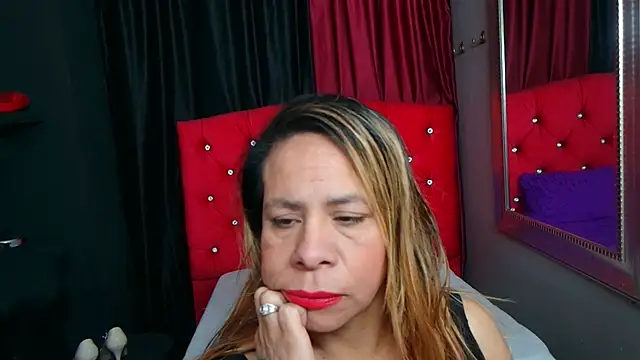 Snapshot of SofiaXDelRio chatting on 10/03/25, 11:07 SofiaXDelRio online show from 10/03/25, 11:07