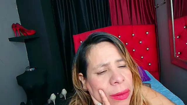 Snapshot of SofiaXDelRio chatting on 10/08/25, 11:41 SofiaXDelRio online show from 10/08/25, 11:41