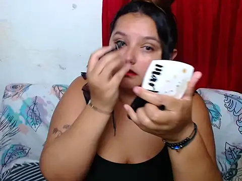 KeilyHall online show from 12/05/25, 03:37