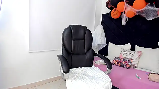 kate lua online show from 10/23/25, 12:04