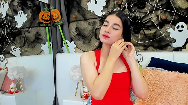 Snapshot of MiaDunoff chatting on 10/29/25, 09:16 MiaDunoff online show from 10/29/25, 09:16