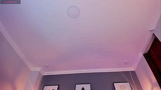 Snapshot of Nina_Ford chatting on 01/06/26, 03:32 Nina Ford online show from 01/06/26, 03:32