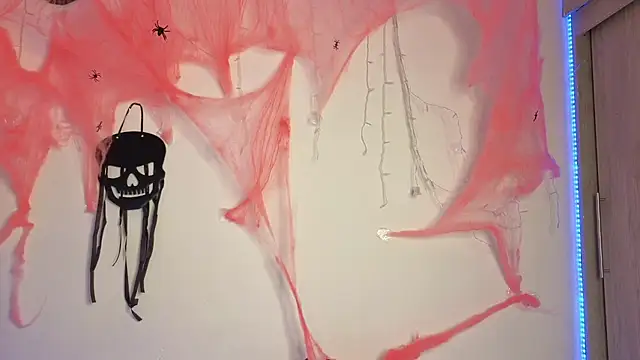 Snapshot of AlessandraLB chatting on 10/23/25, 01:27 AlessandraLB online show from 10/23/25, 01:27