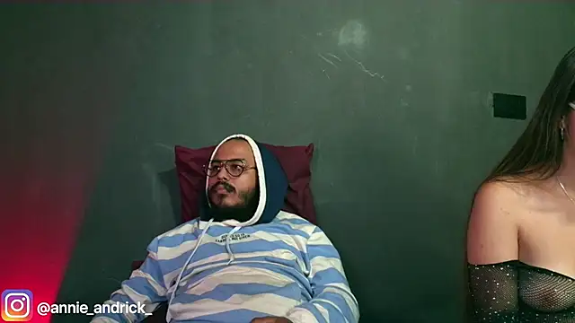 Snapshot of _leda_swan_ chatting on 11/05/25, 12:49 leda swan online show from 11/05/25, 12:49