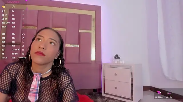 AikoSnow online show from 09/27/25, 04:23