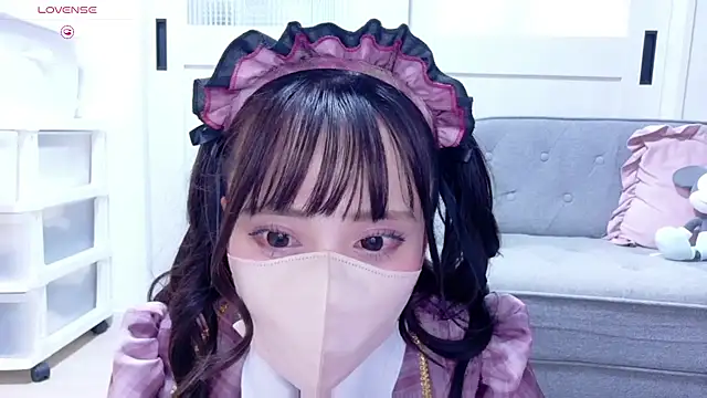 YURi luv online show from 10/27/25, 12:53