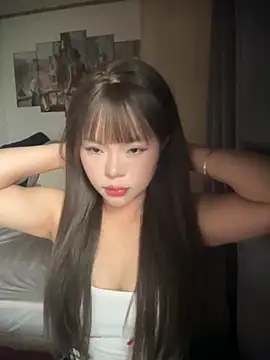 Snapshot of SarahBeii chatting on 10/14/25, 02:56 SarahBeii online show from 10/14/25, 02:56