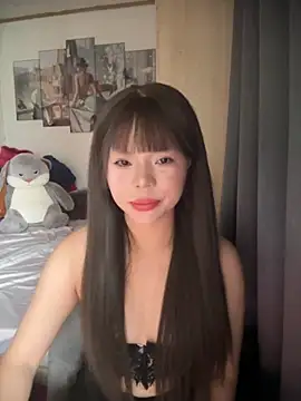 Snapshot of SarahBeii chatting on 10/17/25, 03:20 SarahBeii online show from 10/17/25, 03:20