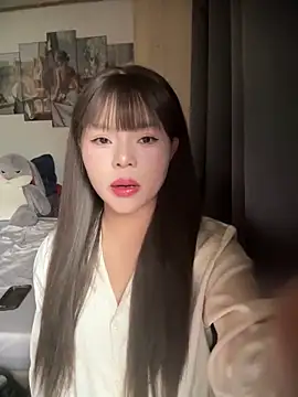 Snapshot of SarahBeii chatting on 10/23/25, 03:39 SarahBeii online show from 10/23/25, 03:39