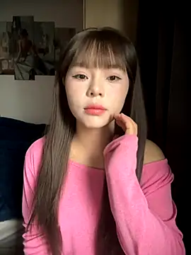 SarahBeii online show from 11/11/25, 02:55