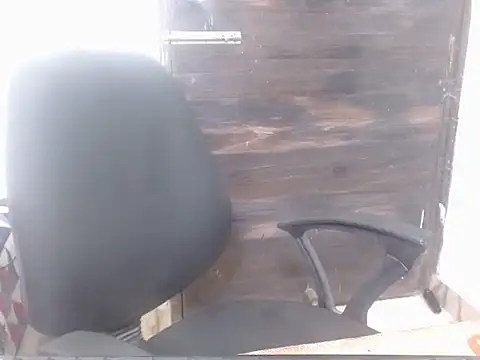 Snapshot of first_night chatting on 09/24/25, 04:32 first night online show from 09/24/25, 04:32