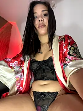 Snapshot of P_A_U_L_I_N_A_ chatting on 10/22/25, 05:08 P A U L I N A  online show from 10/22/25, 05:08