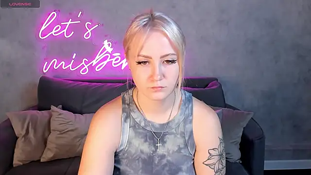 Joyce Howard online show from 09/15/25, 01:49