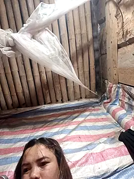 Snapshot of AnHa19 chatting on 10/30/25, 10:43 AnHa19 online show from 10/30/25, 10:43