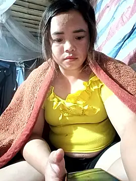 Snapshot of AnHa19 chatting on 11/02/25, 12:40 AnHa19 online show from 11/02/25, 12:40