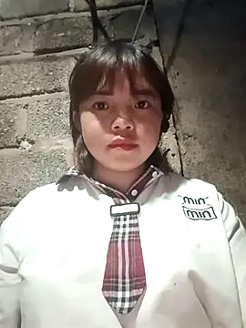 Snapshot of AnHa19 chatting on 11/04/25, 01:05 AnHa19 online show from 11/04/25, 01:05