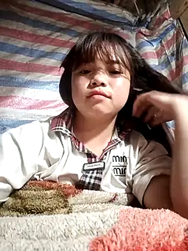 Snapshot of AnHa19 chatting on 11/04/25, 01:21 AnHa19 online show from 11/04/25, 01:21