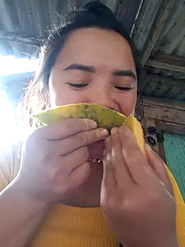 Snapshot of AnHa19 chatting on 11/07/25, 09:53 AnHa19 online show from 11/07/25, 09:53