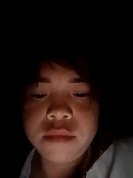 Snapshot of AnHa19 chatting on 11/17/25, 12:44 AnHa19 online show from 11/17/25, 12:44