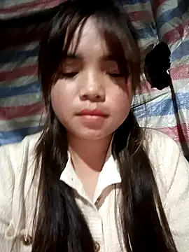 Snapshot of AnHa19 chatting on 11/20/25, 01:22 AnHa19 online show from 11/20/25, 01:22