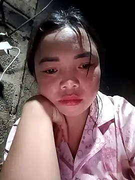 Snapshot of AnHa19 chatting on 11/23/25, 12:38 AnHa19 online show from 11/23/25, 12:38