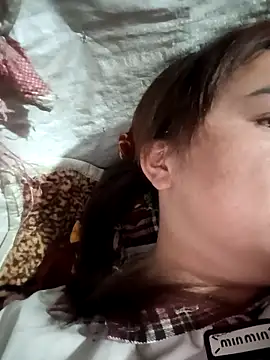 Snapshot of AnHa19 chatting on 11/27/25, 02:08 AnHa19 online show from 11/27/25, 02:08