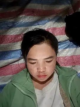 Snapshot of AnHa19 chatting on 12/04/25, 12:25 AnHa19 online show from 12/04/25, 12:25