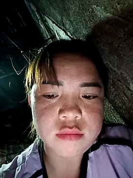 Snapshot of AnHa19 chatting on 12/16/25, 09:36 AnHa19 online show from 12/16/25, 09:36