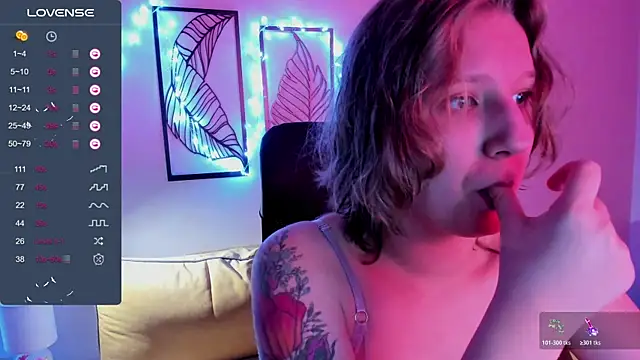 Hailey Foxy online show from 11/14/25, 08:57