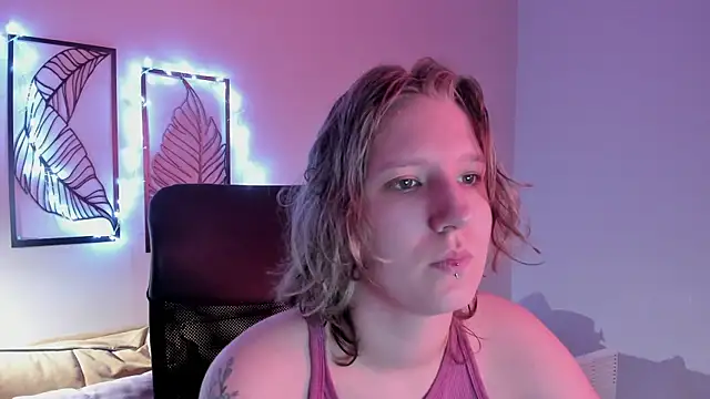 Hailey Foxy online show from 11/21/25, 09:30