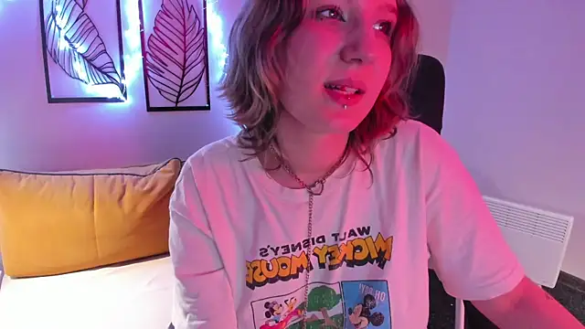 Hailey Foxy online show from 11/28/25, 09:56