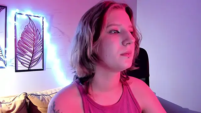 Hailey Foxy online show from 11/30/25, 09:35