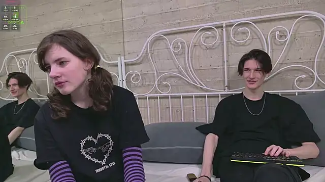 ViviaraNGendy online show from 09/21/25, 10:39