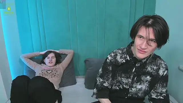 ViviaraNGendy online show from 10/12/25, 10:47