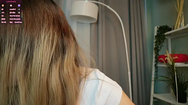 Lina Glow online show from 11/22/25, 06:56