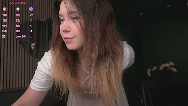 Lina Glow online show from 06/05/26, 06:42