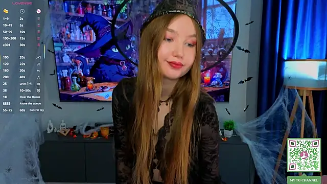 Snapshot of ElfredaTupy chatting on 11/10/25, 07:13 ElfredaTupy online show from 11/10/25, 07:13